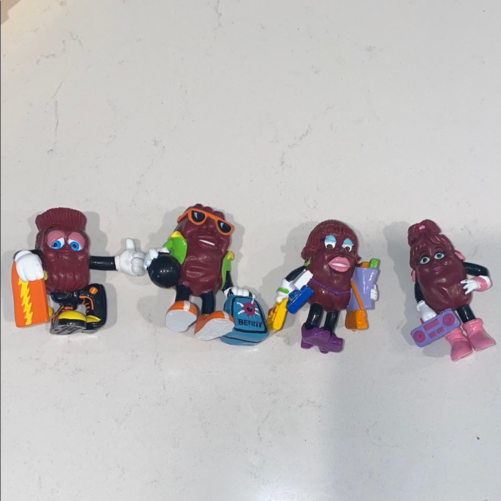 Fun Character Figurine Set - Brown